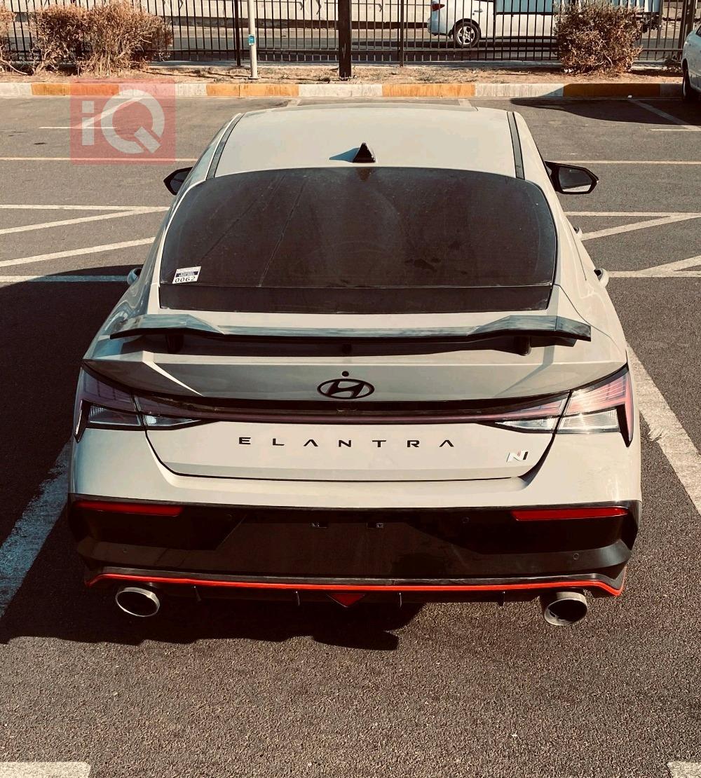 هیوندای ئەلەنترا